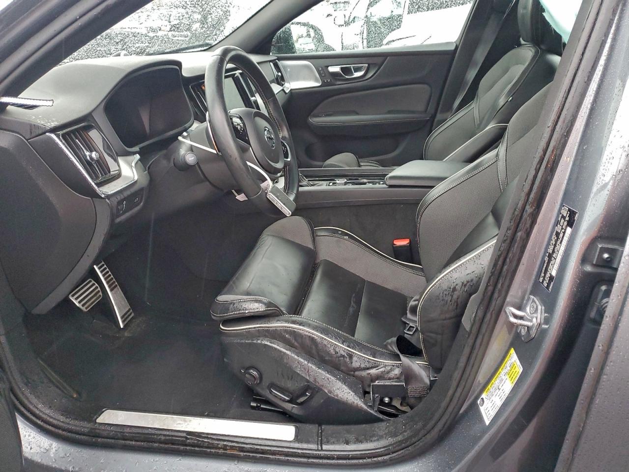 Volvo S60 T6 R-design Image 4