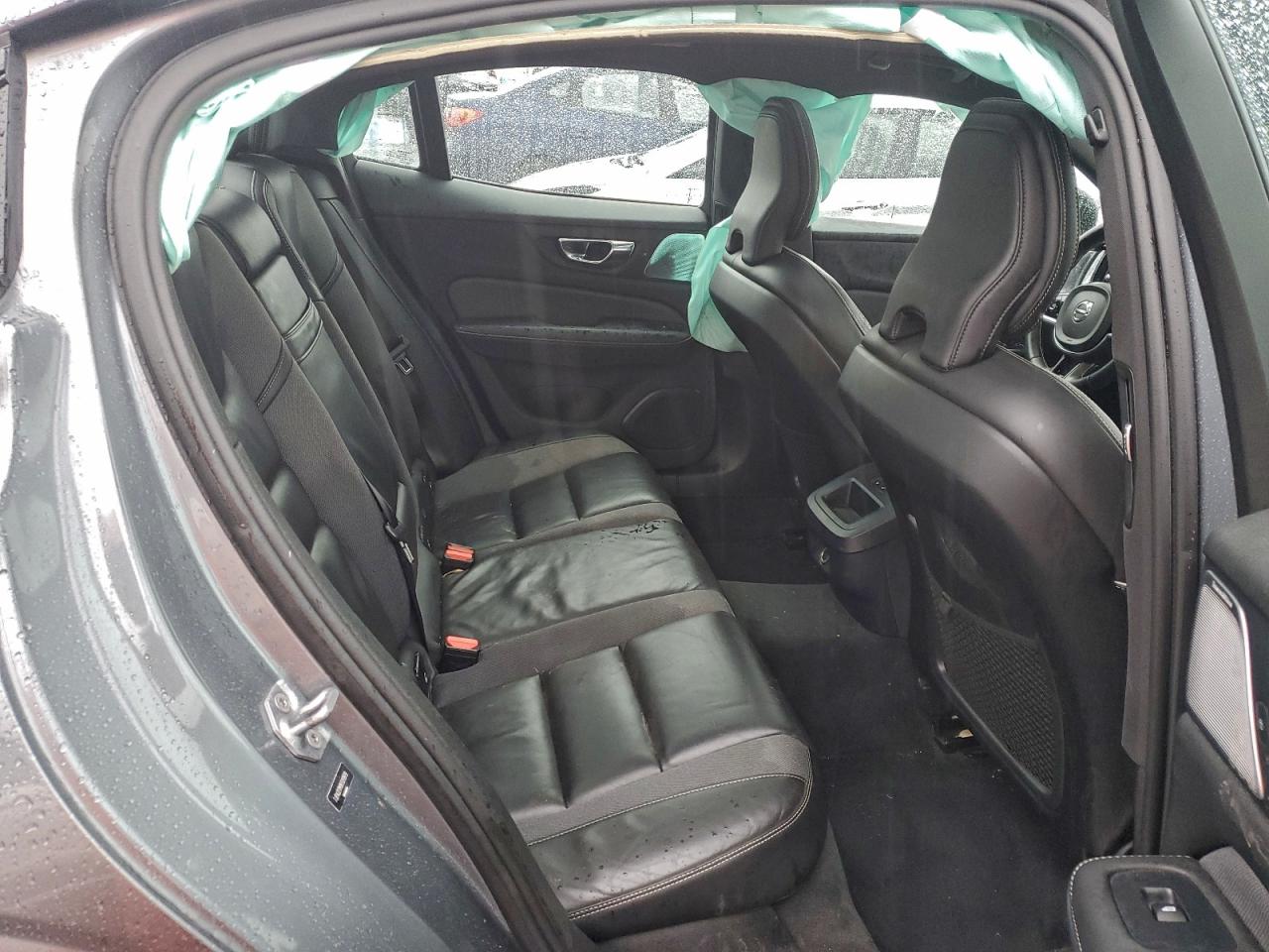 Volvo S60 T6 R-design Image 11