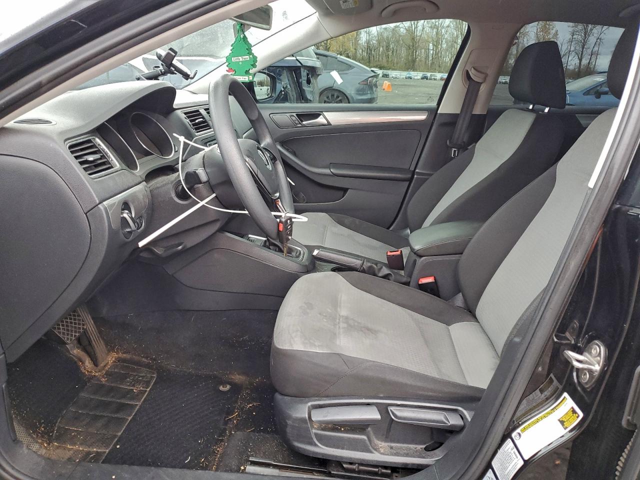 Volkswagen Jetta S Image 7