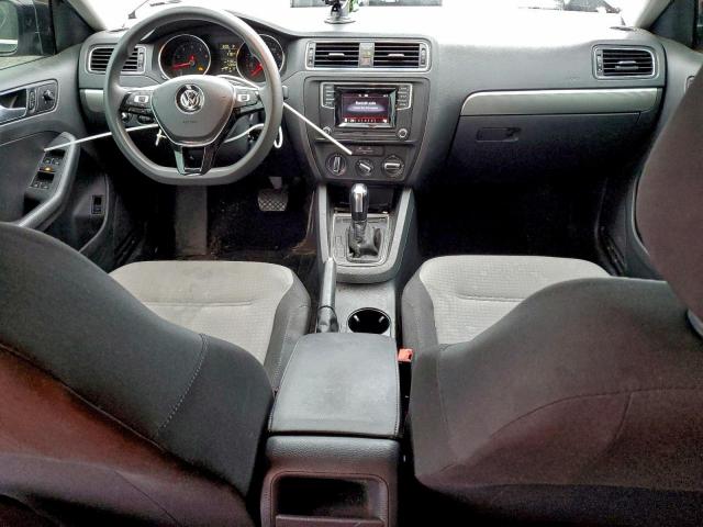 Volkswagen Jetta S Image 9