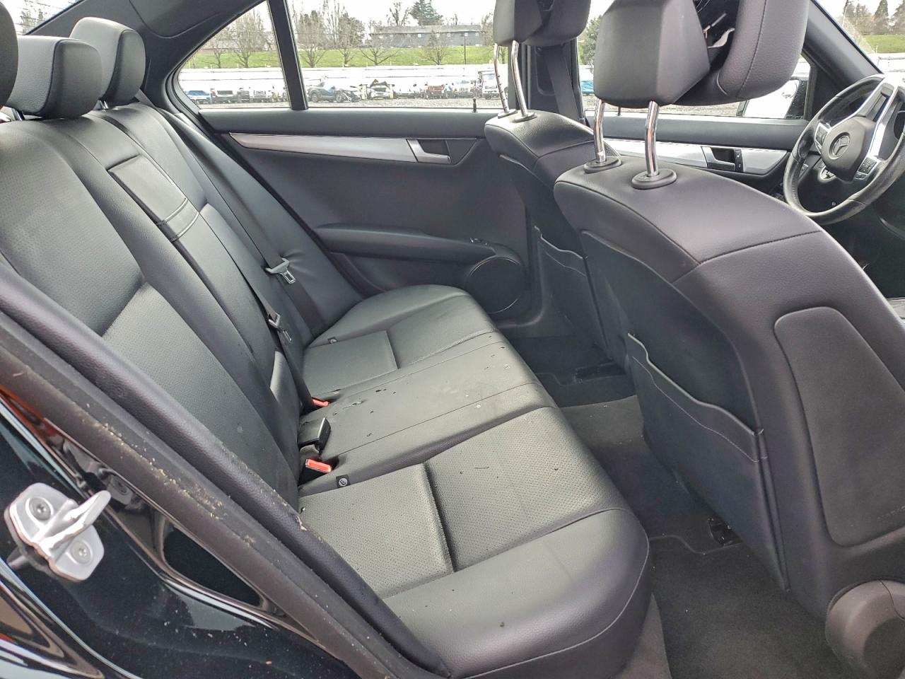 Mercedes-Benz C-Class 250 Image 10