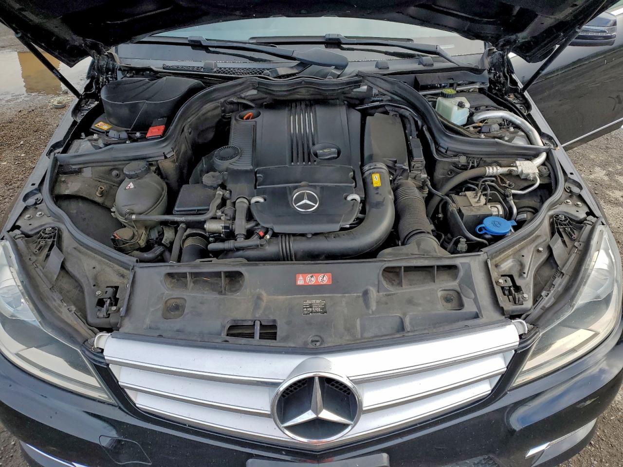 Mercedes-Benz C-Class 250 Image 9