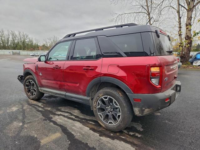 Ford Bronco Outer Banks Image 12