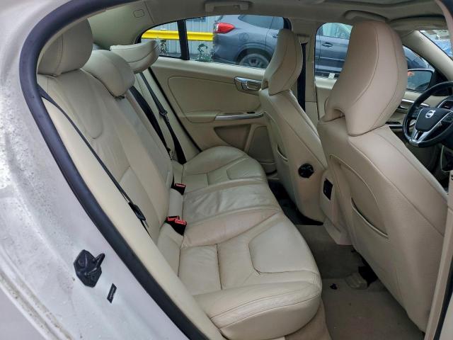 Volvo S60 T5 Image 8