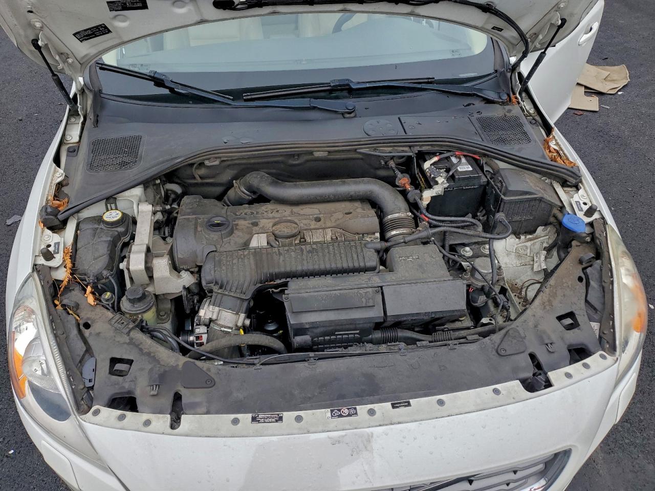 Volvo S60 T5 Image 9