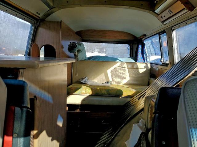 Volkswagen Minivan Image 13