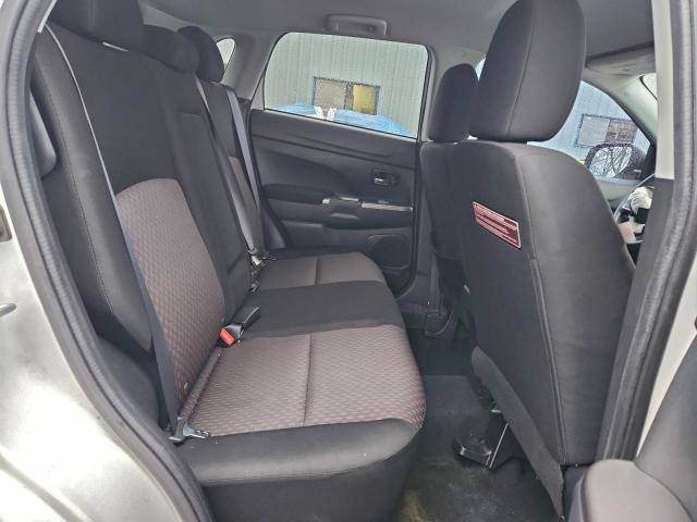 Mitsubishi Outlander Es Image 10