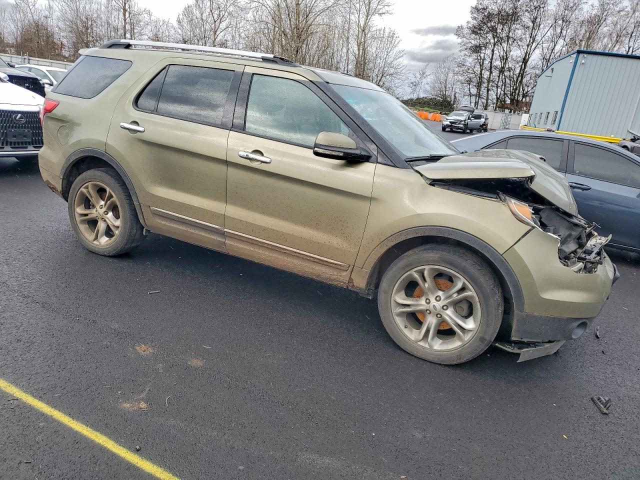 Ford Explorer Limited Image 4