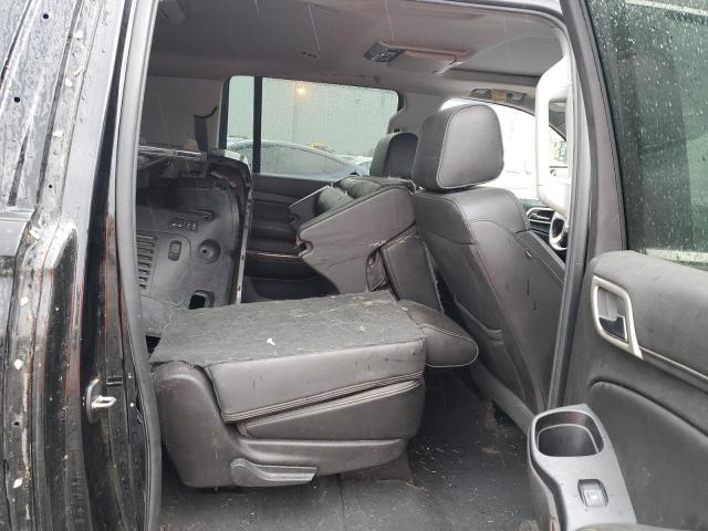 GMC Yukon Denali Image 9