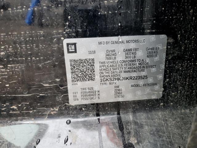 GMC Yukon Denali Image 11