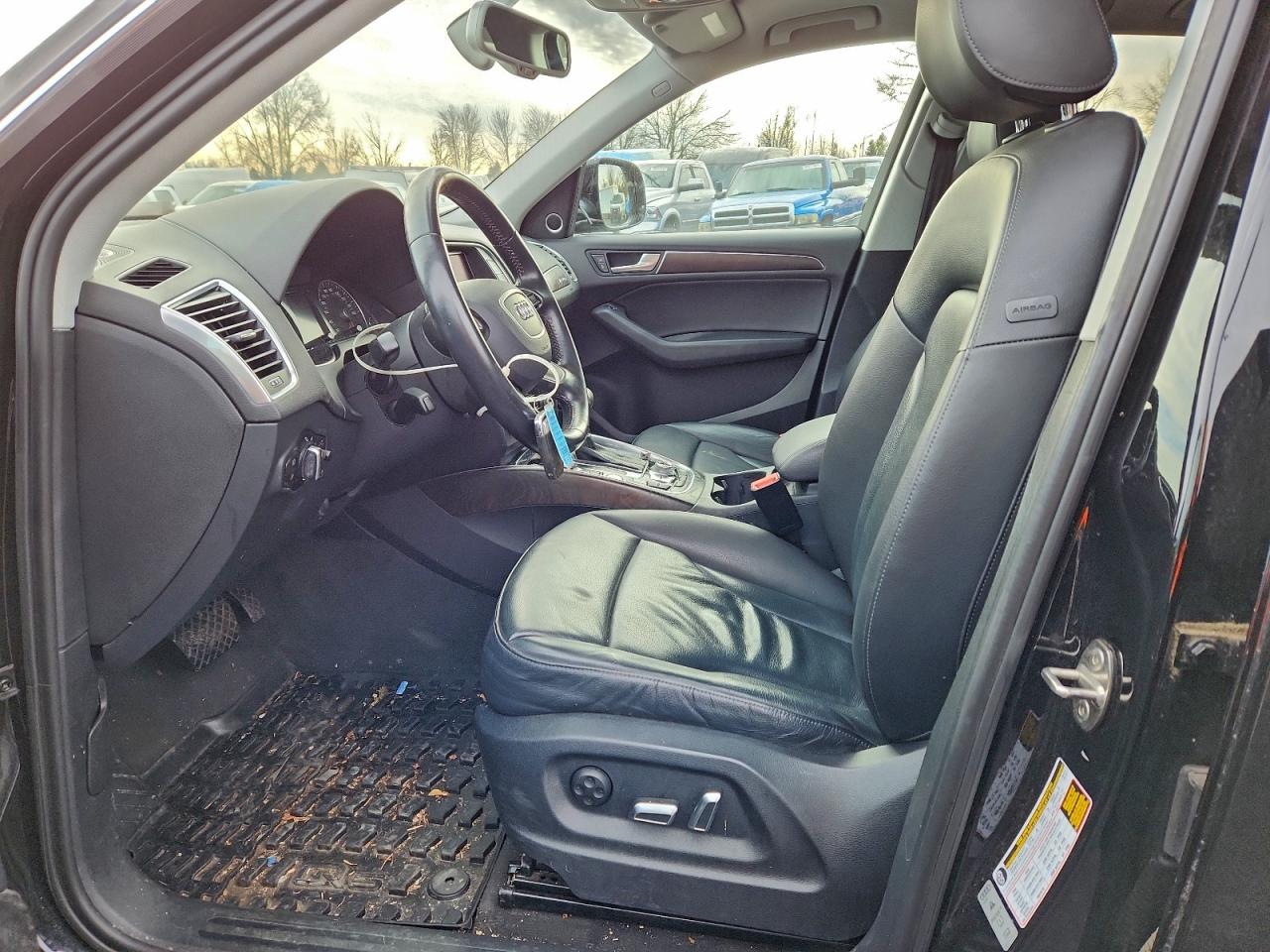 Audi Q5 Premium Plus Image 12