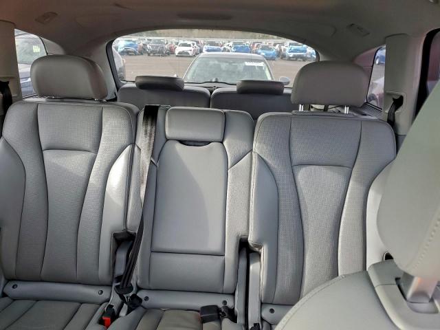 Audi Q7 Prestige Image 4