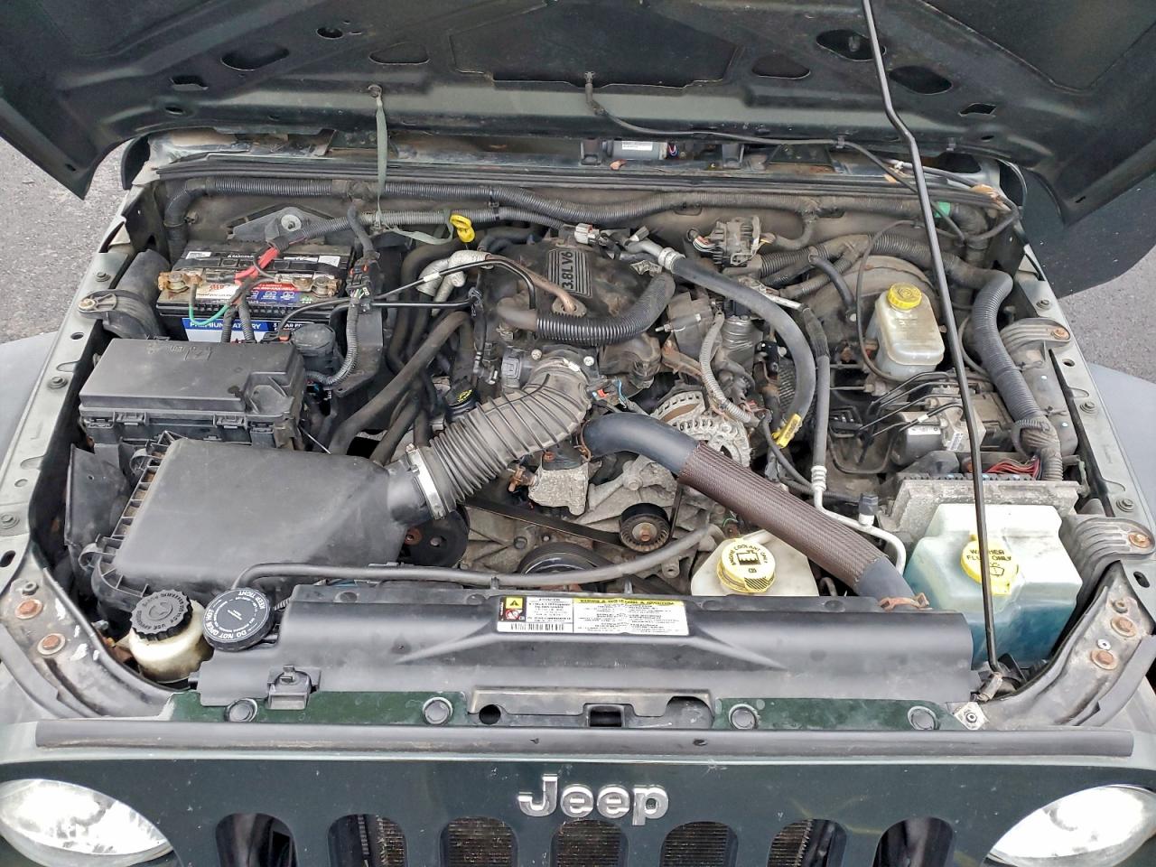 Jeep Wrangler Sport Image 11