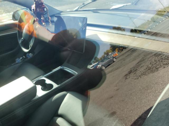 Tesla Model 3 Image 5