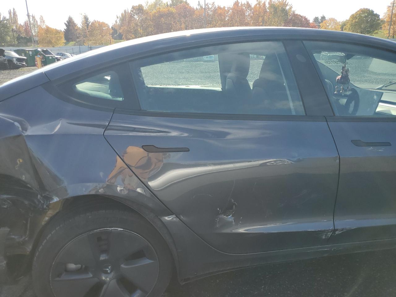 Tesla Model 3 Image 8