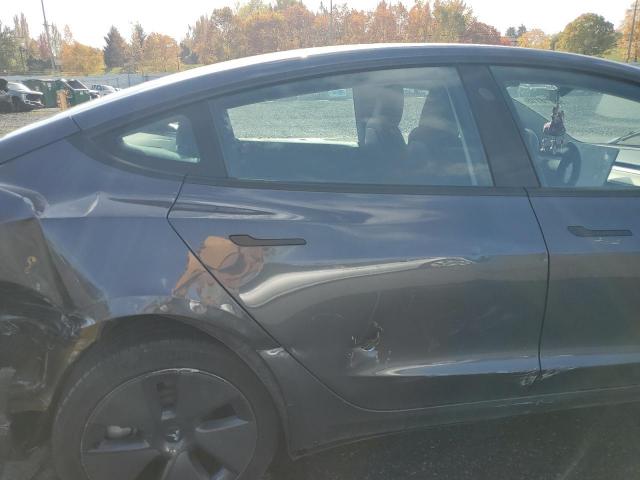 Tesla Model 3 Image 8