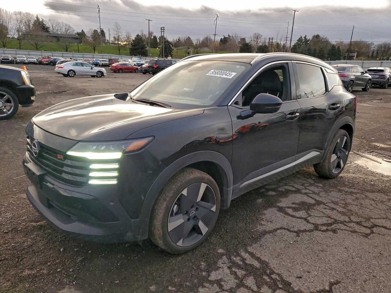 Nissan Kicks Sr Image 1