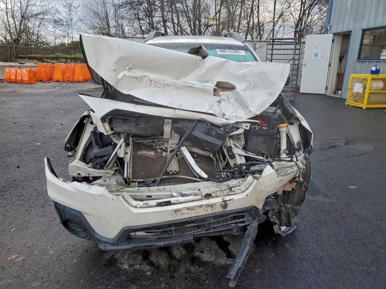 Subaru Outback 2.5i Image 5