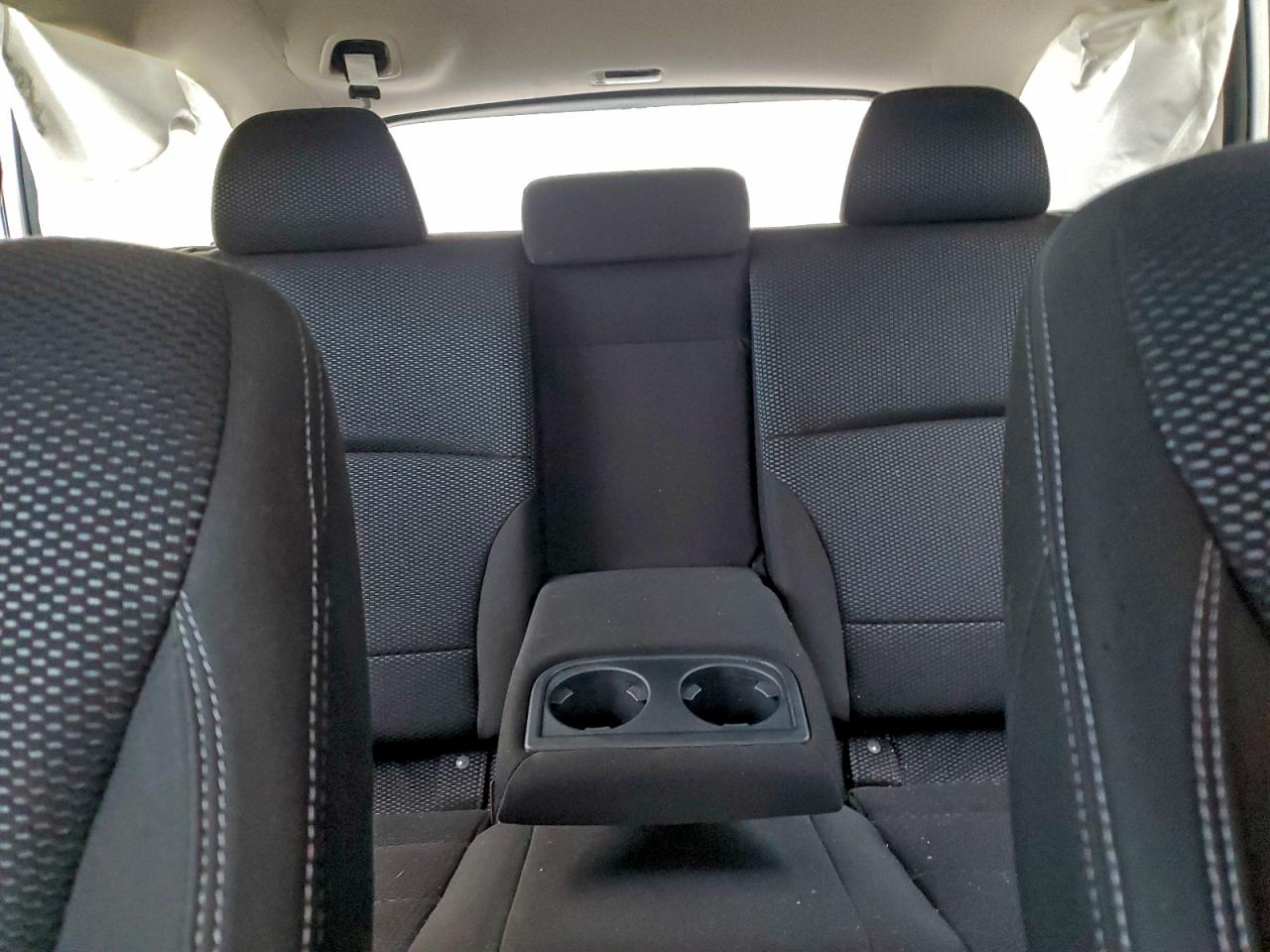 Subaru Outback 2.5i Image 7